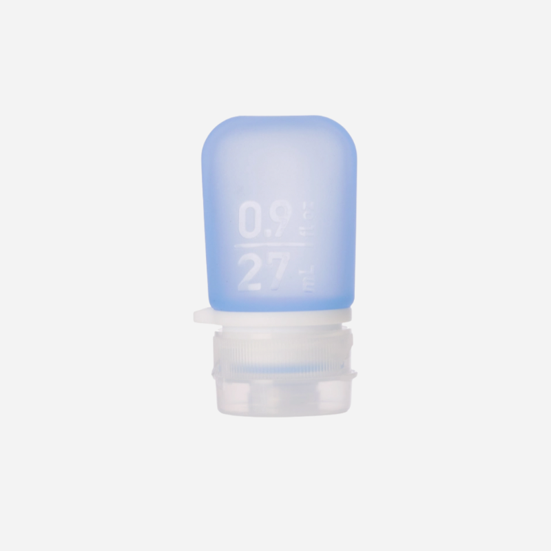  The extra small 0.9 oz silicone squeeze tube in the color blue. 